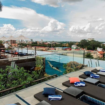 Aquarius Hotel And Urban Resort Пномпень Экстерьер фото